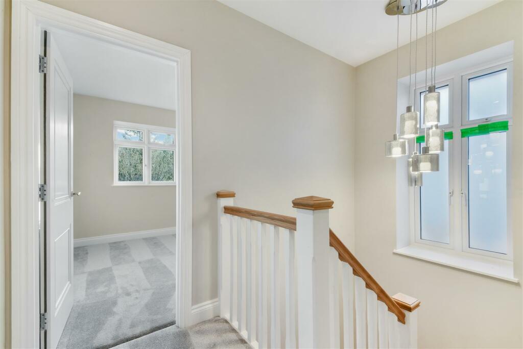 Additional image 17 of Harewood Road, South Croydon