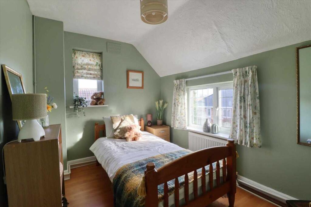 Additional image 8 of Stonehall Drive, Little Clacton