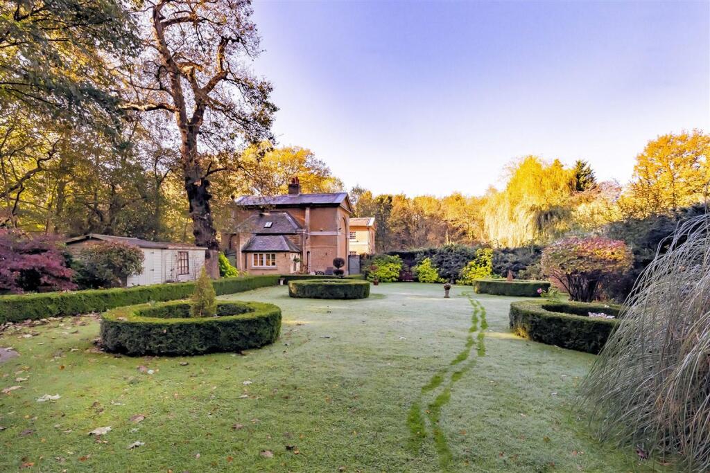Additional image 13 of Copped Hall Estate, Upshire