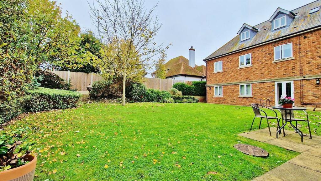 Additional image 18 of Earlswood Lodge, Walton-on-the-Naze