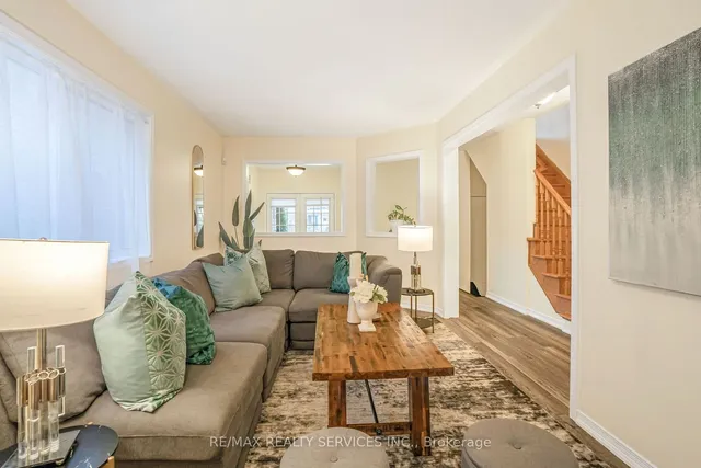 Additional image 11 of 28 Native Landing