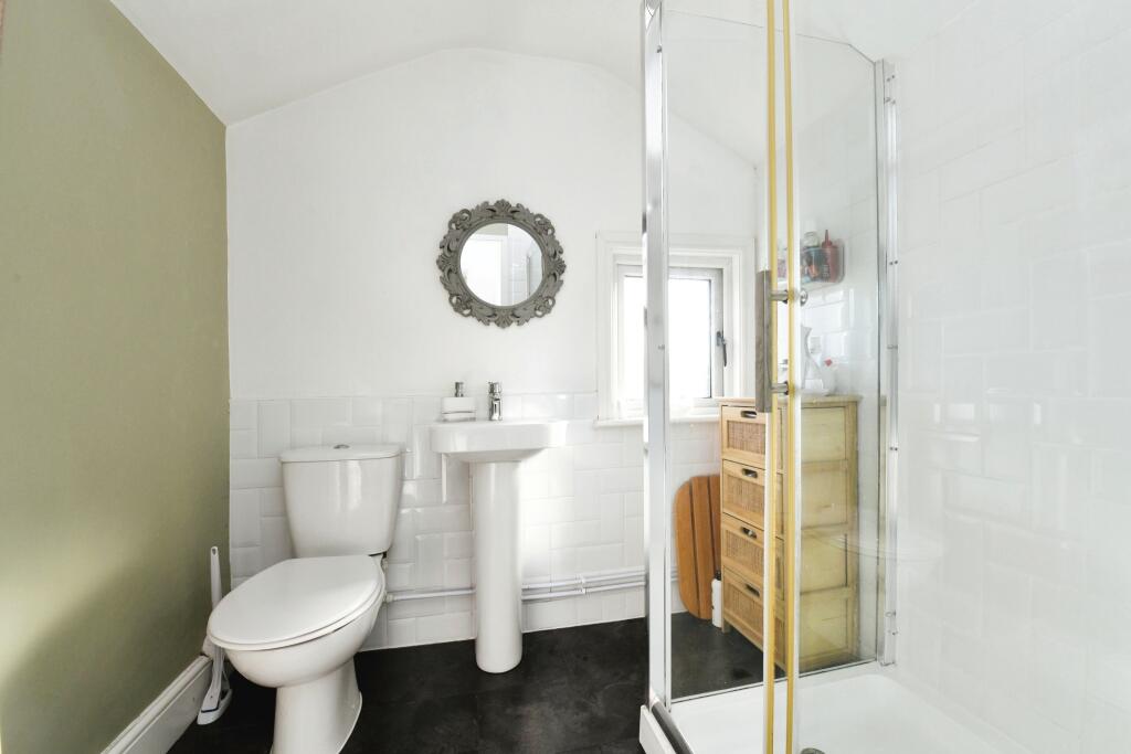 Additional image 7 of Grove Road, Chelmsford, Essex, CM2