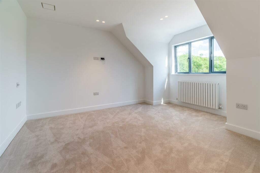 Additional image 44 of Broomhills Chase, Little Burstead, Billericay