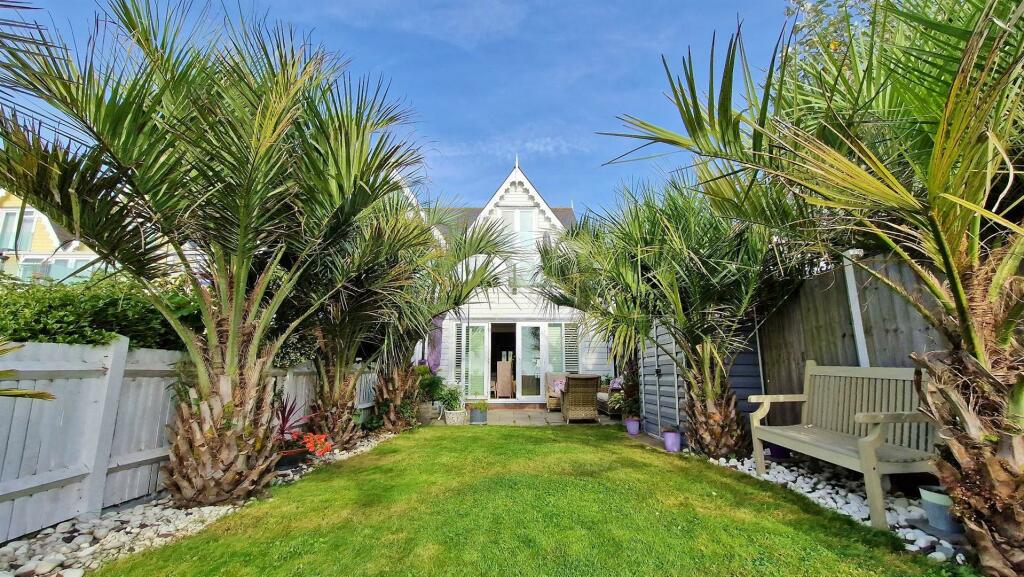 Additional image 42 of The Beach House, Green Lane, Walton On The Naze