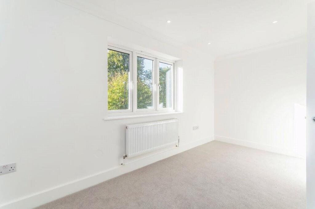 Additional image 8 of Croham Valley Road, South Croydon, CR2