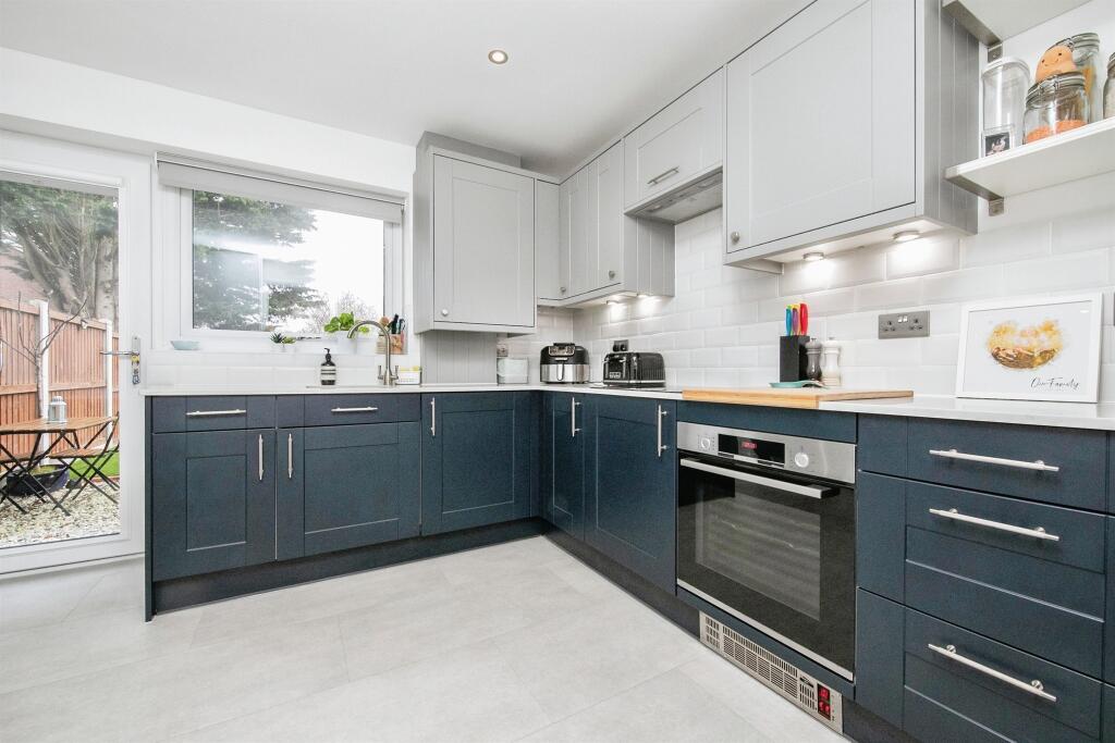 Additional image 6 of California Close, Colchester