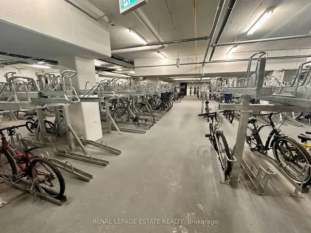 Additional image 33 of 665 Queen St Unit 403