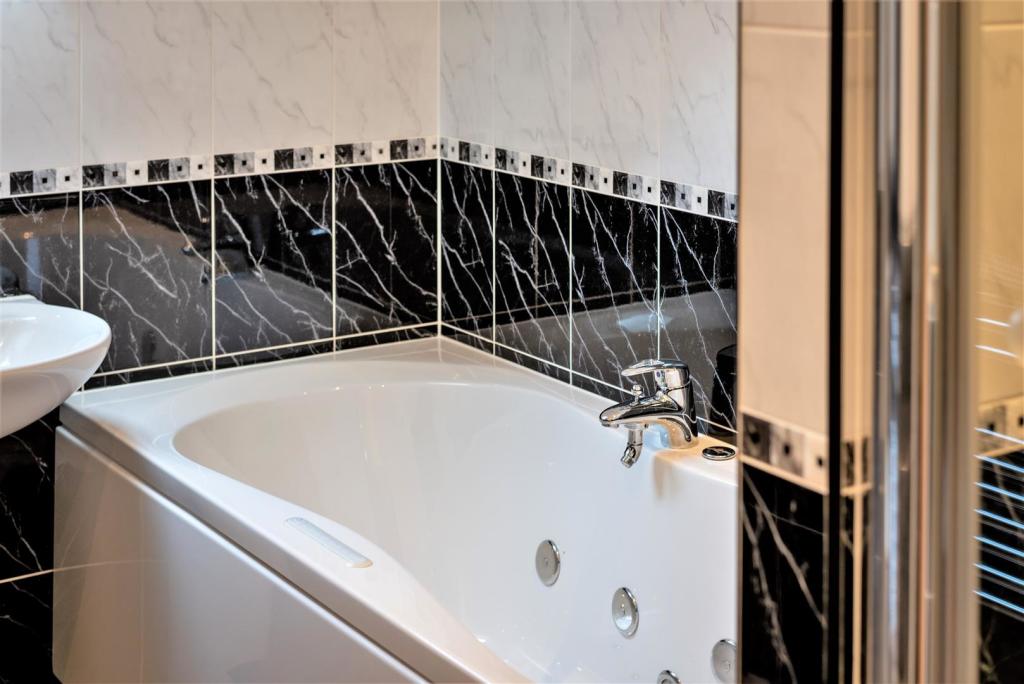 Additional image 14 of Winchester Road, Frinton-On-Sea