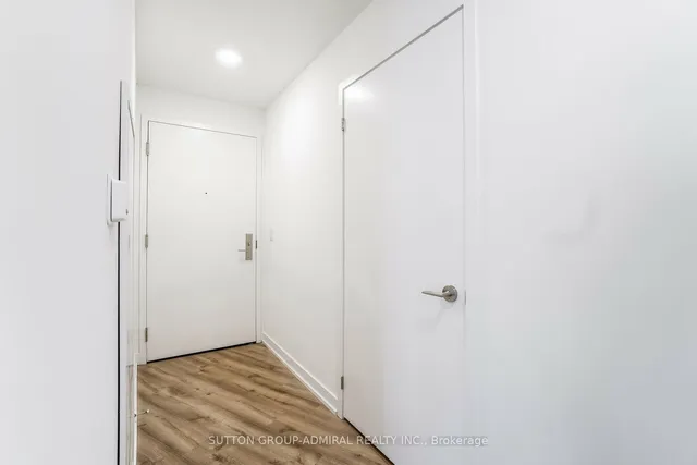 Additional image 5 of 135 East Liberty St Unit 1003