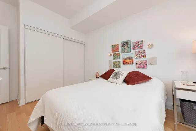 Additional image 14 of 530 St Clair Ave Unit 1406