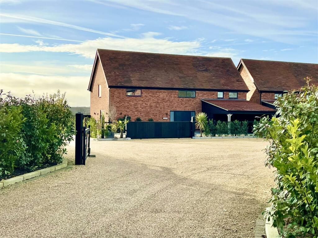 Additional image 25 of Ingatestone Road, Stock