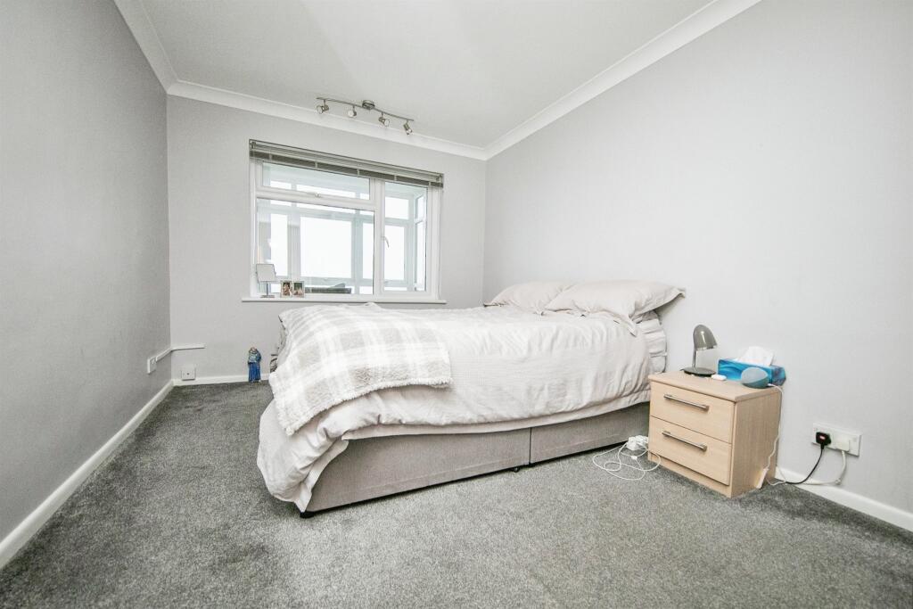 Additional image 8 of Kings Parade, Holland-On-Sea, Clacton-On-Sea