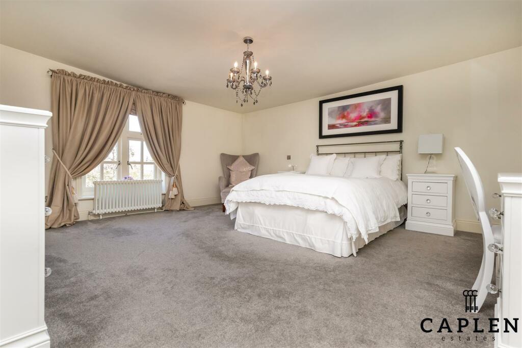 Additional image 26 of Fiddlers Hamlet