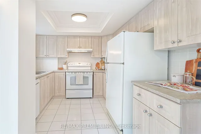 Additional image 18 of 40 Richview Rd Unit 1503