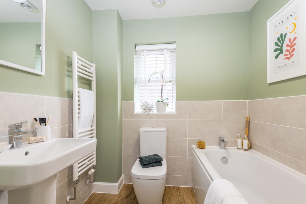 Additional image 8 of Low Road,
Dovercourt,
Essex,
CO12 3TX