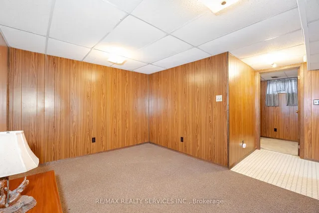 Additional image 23 of 76 Simmons Blvd