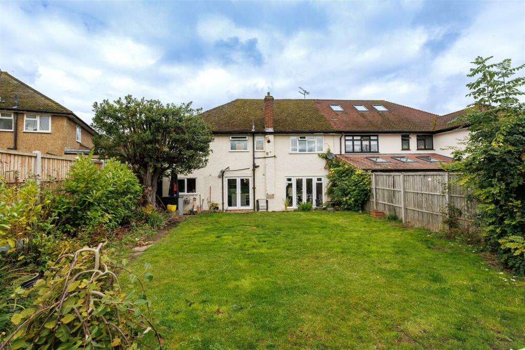 Additional image 6 of Dukes Avenue, Theydon Bois