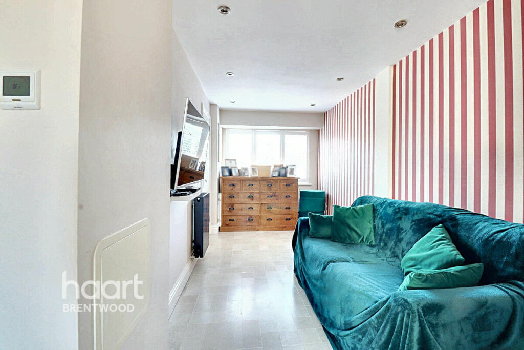 Additional image 15 of Middle Road, Brentwood