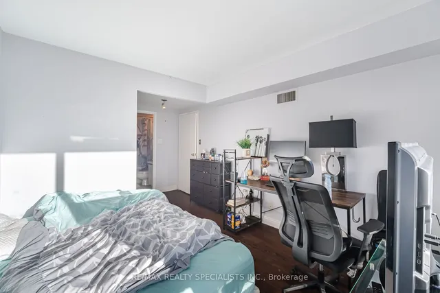 Additional image 21 of 10 QUEENS Quay Unit 1510