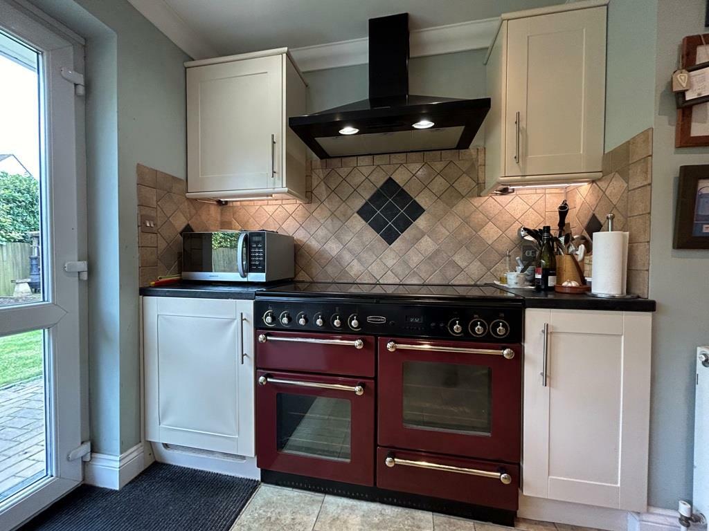 Additional image 11 of Camoise Close, Toppesfield