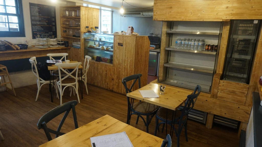 Additional image 6 of 'Tea Room & Coffee House, 72 Covers, Braintree'