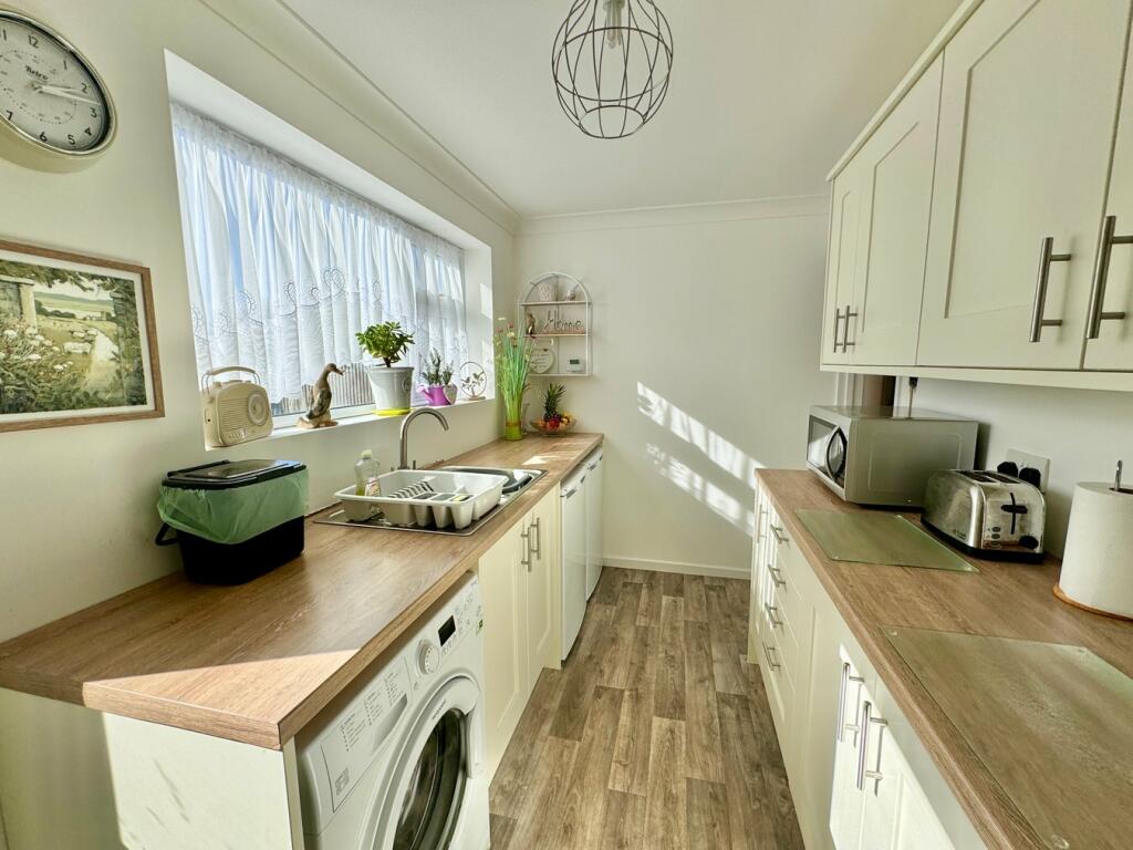 Additional image 3 of Columbine Gardens, Walton on the Naze, CO14