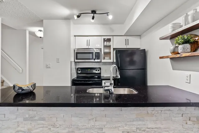 Additional image 10 of 22 Western Battery Rd Unit 106