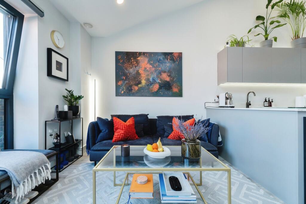 Additional image 16 of Edward Road, Coulsdon, CR5