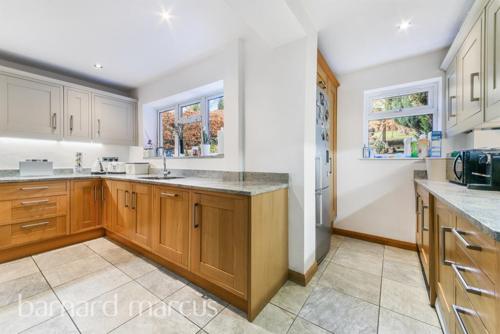 Additional image 13 of Mitchley Avenue, South Croydon