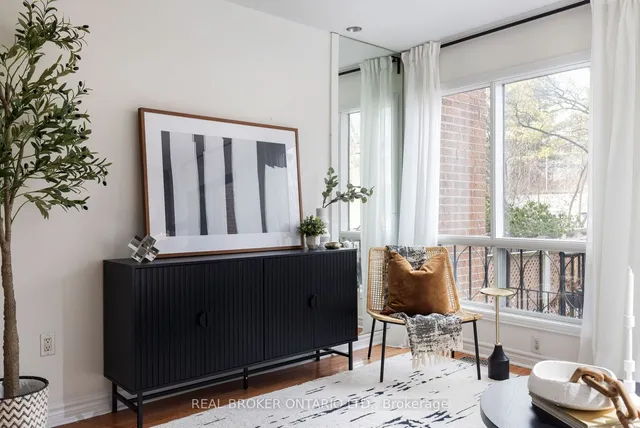 Additional image 4 of 134 Dupont St