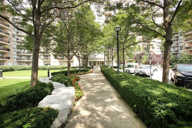 Additional image 30 of 650 Lawrence Ave Unit 905