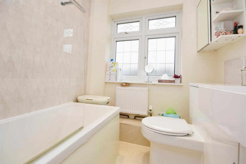 Additional image 16 of Russell Close, Brentwood