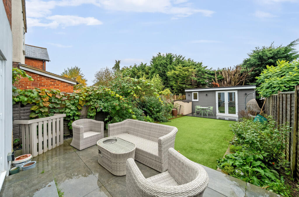 Additional image 23 of The Avenue, Dunmow, Essex, CM6