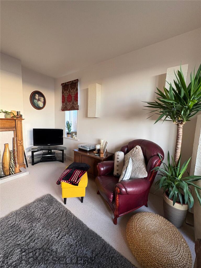 Additional image 8 of Kings Parade, Holland-on-Sea, Clacton-on-Sea, Essex, CO15