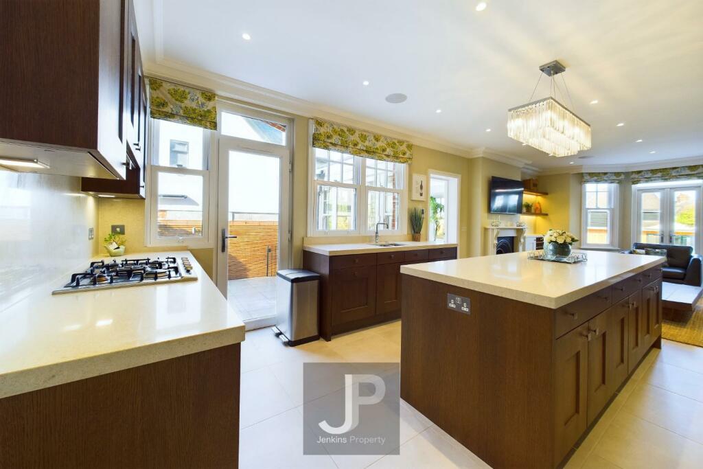 Additional image 23 of Robin Hood Road, Brentwood