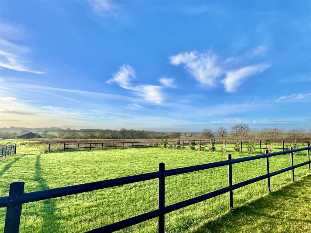 Additional image 23 of Ingatestone Road, Stock