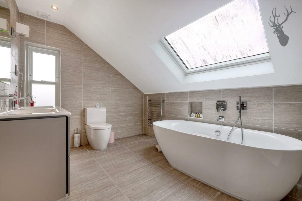 Additional image 17 of Coppice Row, Theydon Bois, Epping