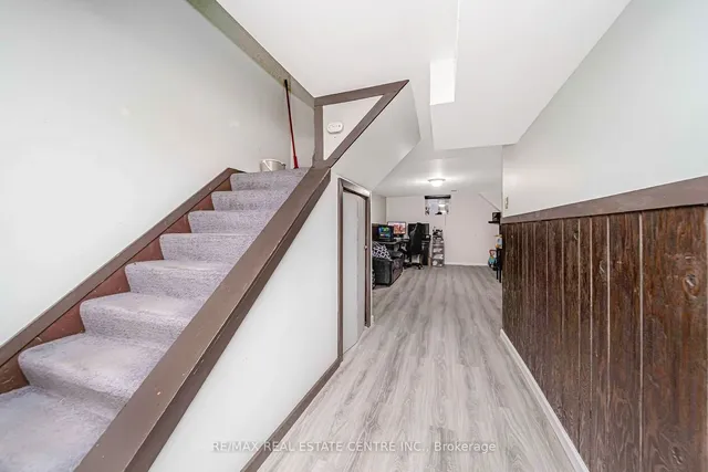 Additional image 34 of 27 Vodden Crt