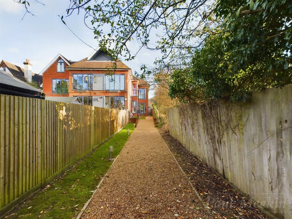 Additional image 11 of Melville Avenue, South Croydon