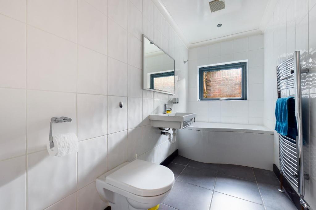 Additional image 16 of Doddinghurst Road, Doddinghurst, Brentwood