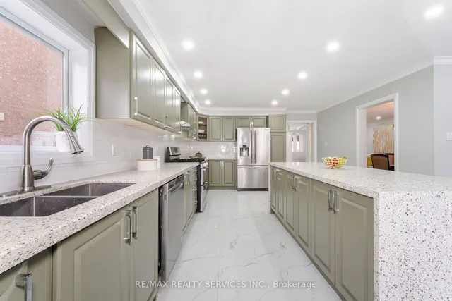 Additional image 11 of 57 Legend Lane