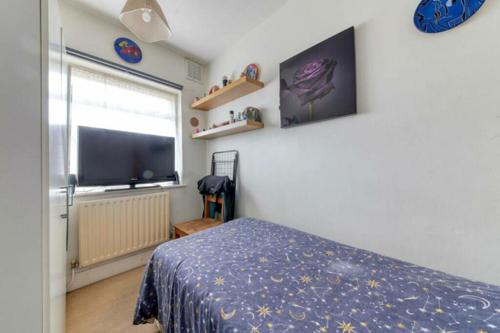 Additional image 9 of Manor Way, Mitcham, CR4