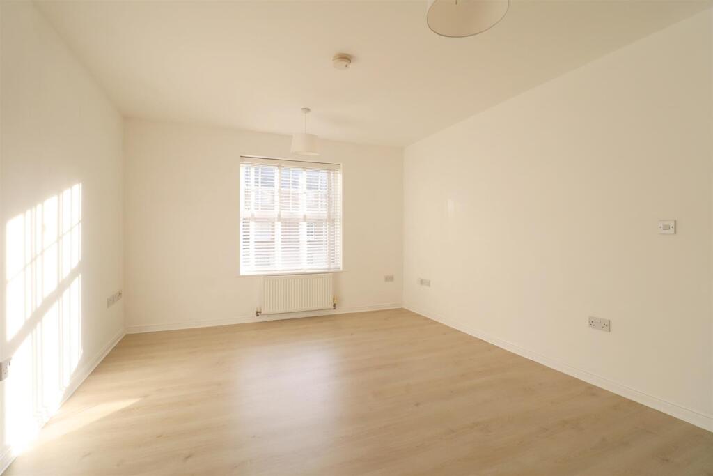 Additional image 4 of Malyon Close, Braintree