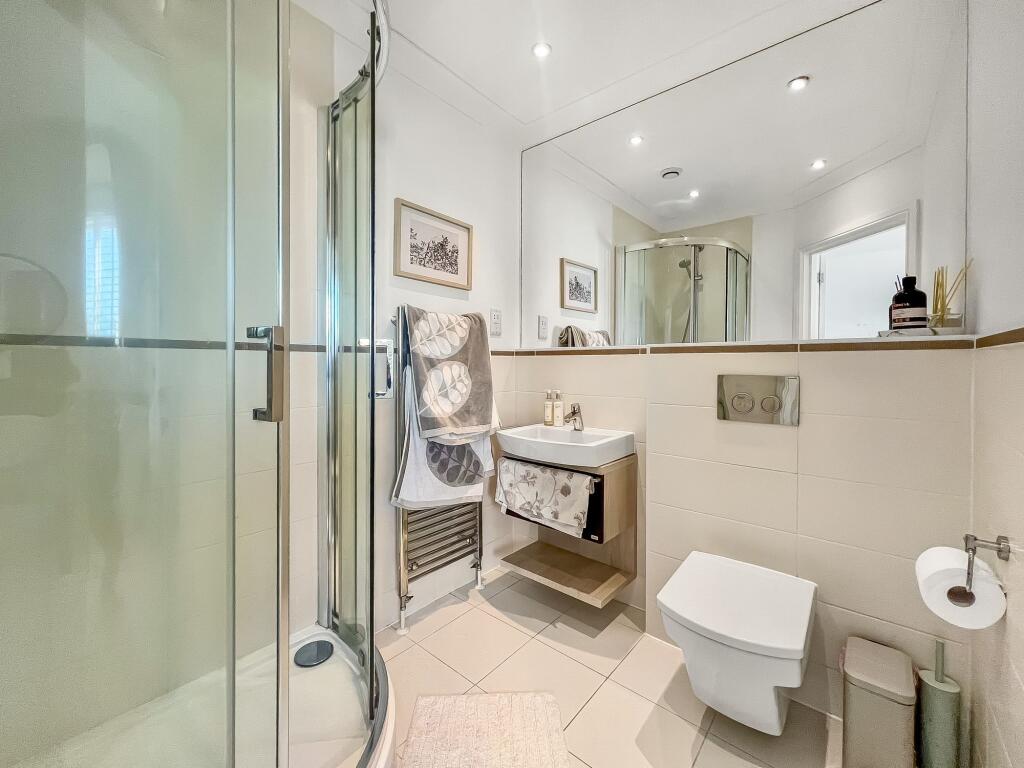 Additional image 14 of Chynham Place, South Croydon, CR2