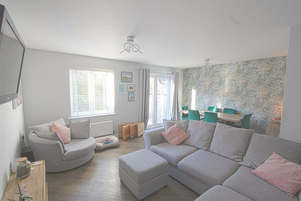 Additional image 3 of Rosebay Avenue, Billericay