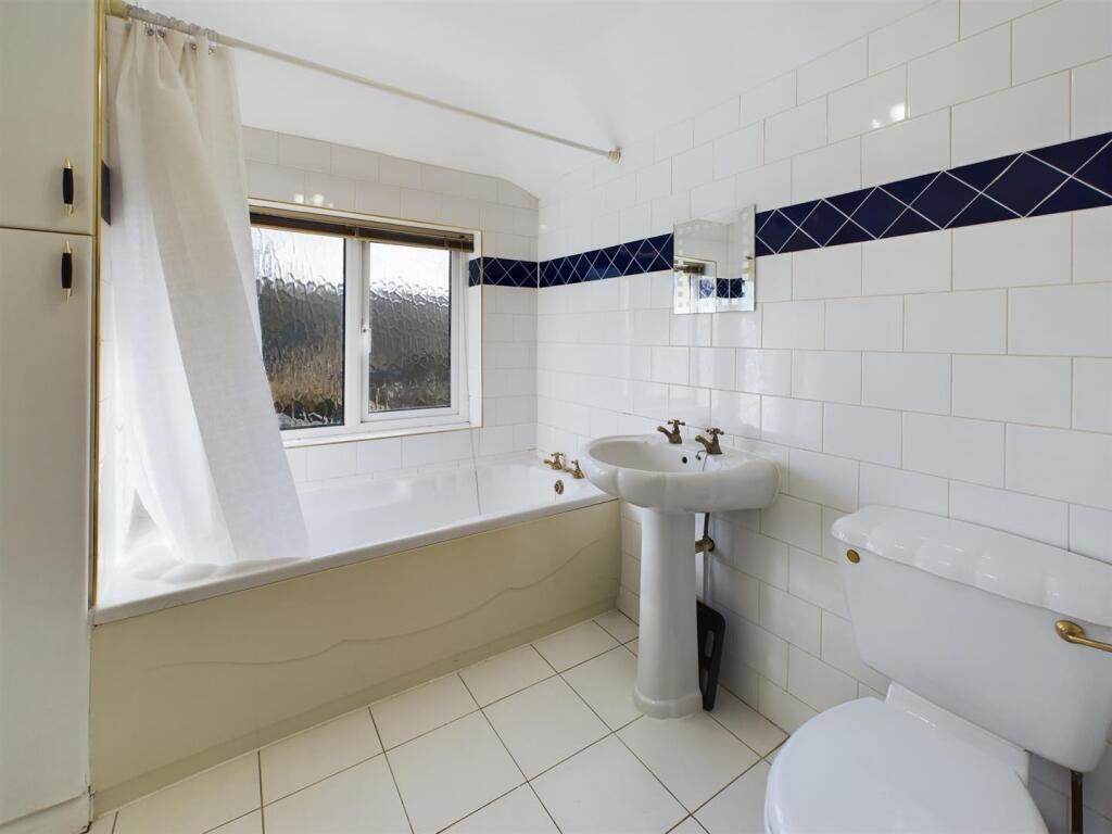 Additional image 10 of St. Margarets Road, Coulsdon