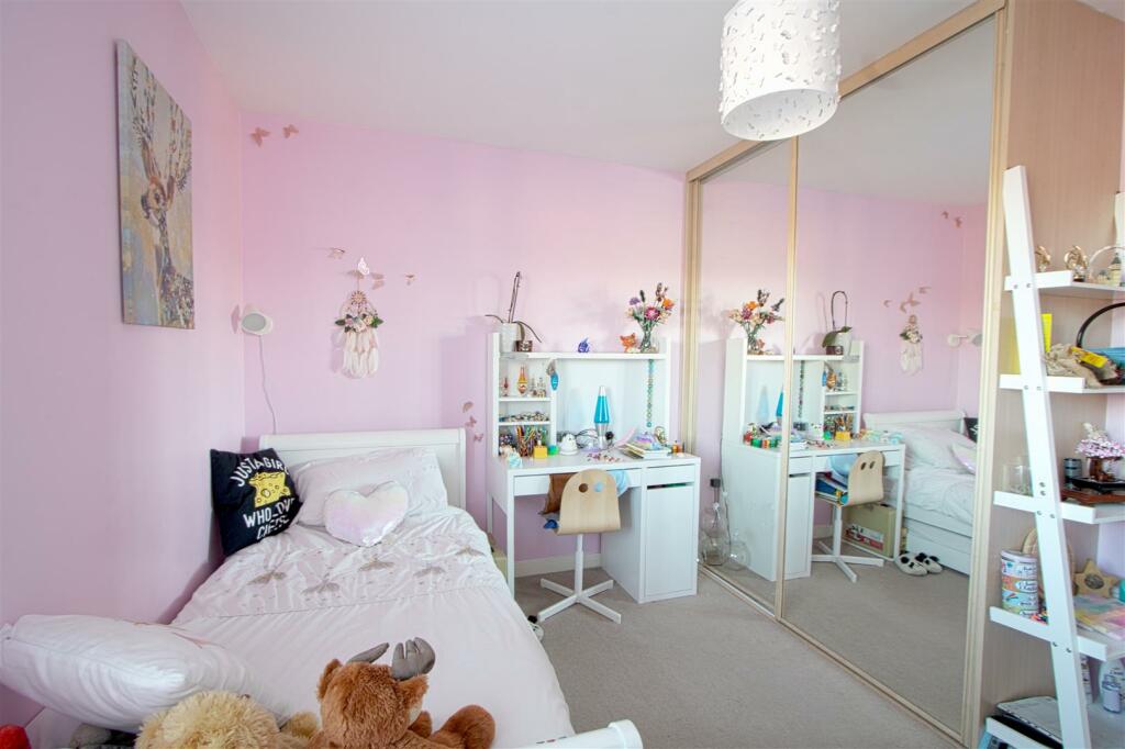 Additional image 11 of Rosebay Avenue, Billericay