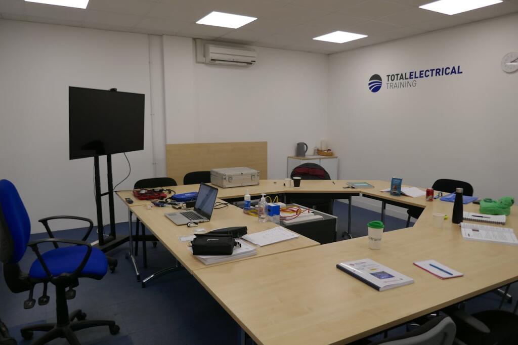 Additional image 11 of Unit 13, New Horizon Business Cente, Barrows Road, Harlow, CM19 5FN