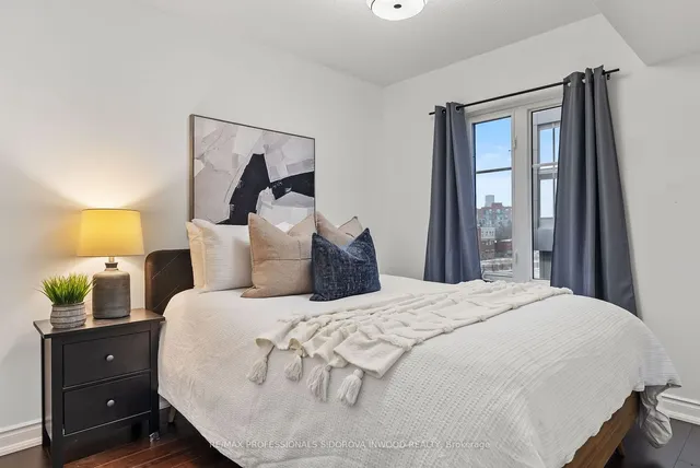 Additional image 17 of 22 Western Battery Rd Unit 106