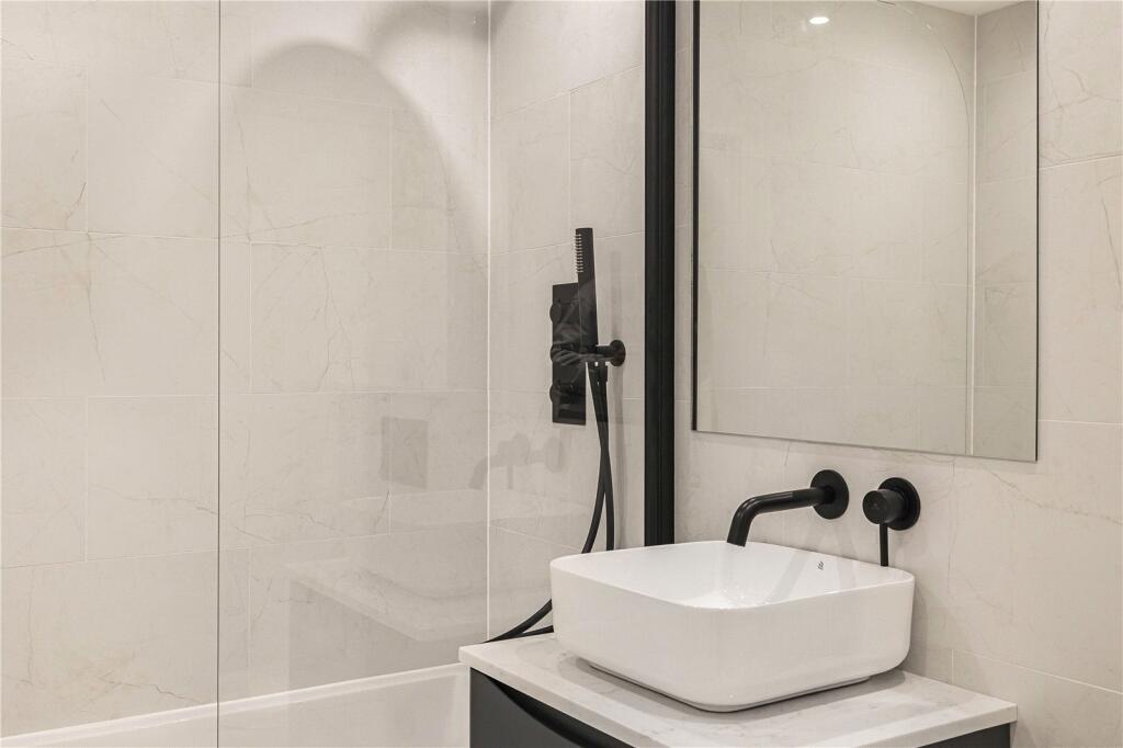 Additional image 18 of Fairfield Road, Brentwood, Essex, CM14